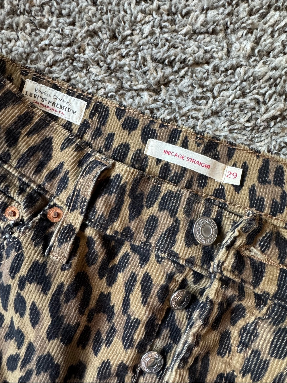Levi's Leopard Print Brown and Black Jeans - Picture 2 of 3